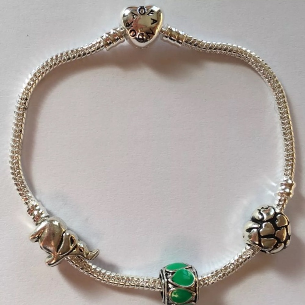 Lucky elephant pandora bracelet with 3 beads